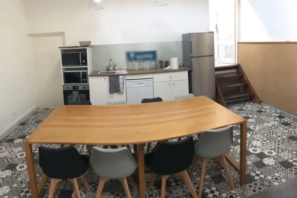 Bureau privé - 13290 - 2 postes - 520€