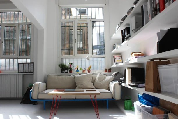 Open Space - 75010 - 1 poste - 320€