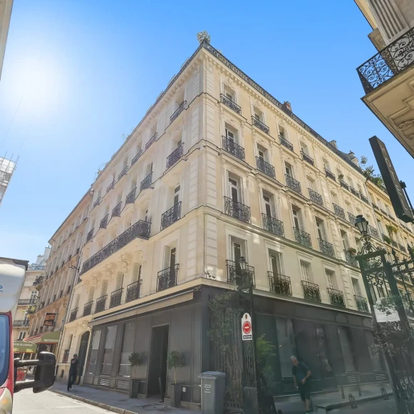 Espace indépendant 180 m² 32 postes Location bureau Rue Bergère Paris 75009 - photo 1