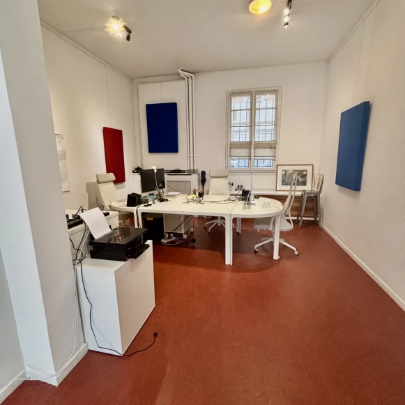 Bureau privé 50 m² 5 postes Location bureau Rue Peclet Paris 75015 - photo 4