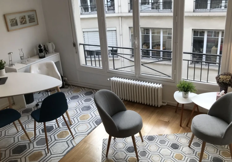 Espace indépendant - 75008 - 8 postes - 5600€