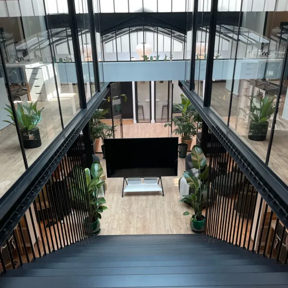 Bureau privé 570 m² 70 postes Location bureau Rue Lacuée Paris 75012 - photo 1