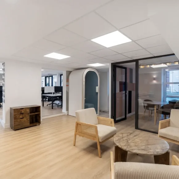 Espace indépendant 250 m² 26 postes Location bureau Rue du Sentier Paris 75002 - photo 5