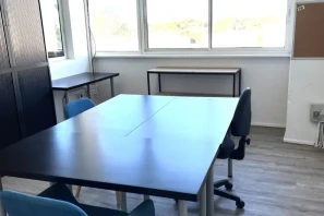 Bureau privé - 83700 - 4 postes - 840€