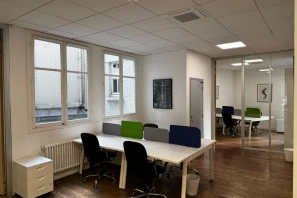 Espace indépendant - 75004 - 12 postes - 4000€