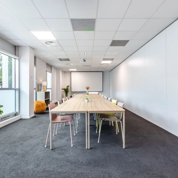 Bureau privé 23 m² 5 postes Coworking Rue Jacques Daguerre Nantes 44300 - photo 6