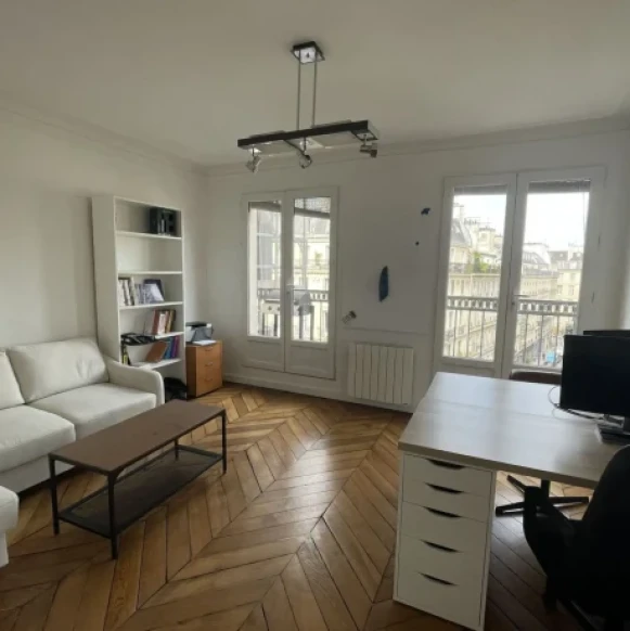 Bureau privé 20 m² 5 postes Location bureau Boulevard de Sébastopol Paris 75001 - photo 1