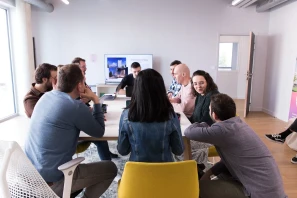 Bureau privé - 49100 - 8 postes - 1200€