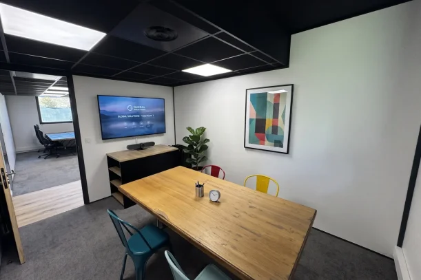 Bureau privé - 69800 - 8 postes - 850€