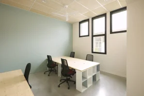 Bureau privé - 33130 - 6 postes - 1995€