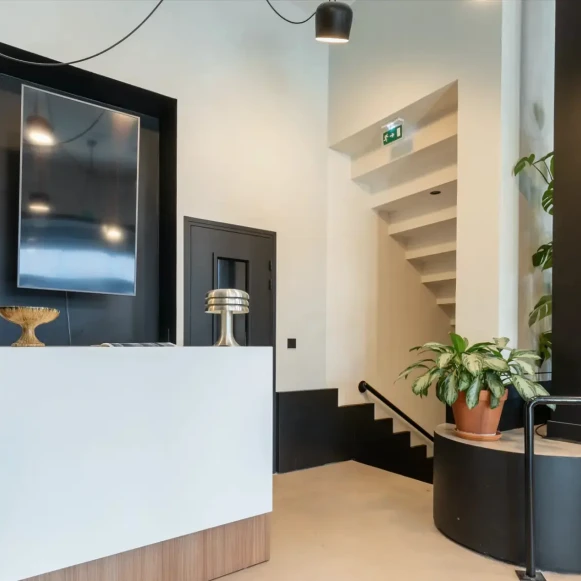 Bureau privé 40 m² 12 postes Location bureau Rue la Vacquerie Paris 75011 - photo 5