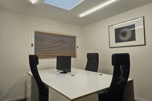 Bureau privé - 75008 - 3 postes - 1500€