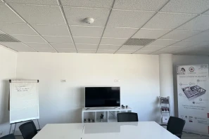 Open Space - 92000 - 4 postes - 150€