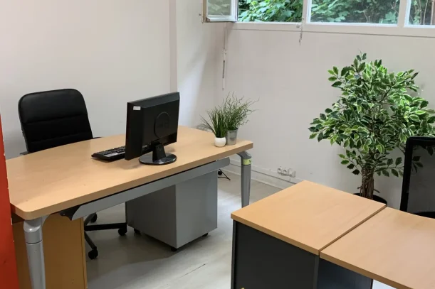 Bureau privé - 93100 - 4 postes - 850€