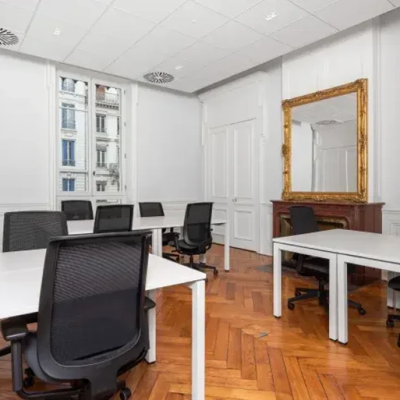 Bureau privé 50 m² 10 postes Location bureau Cours de la Liberté Lyon 69003 - photo 4