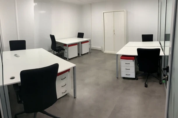 Bureau privé - 92100 - 6 postes - 1715€