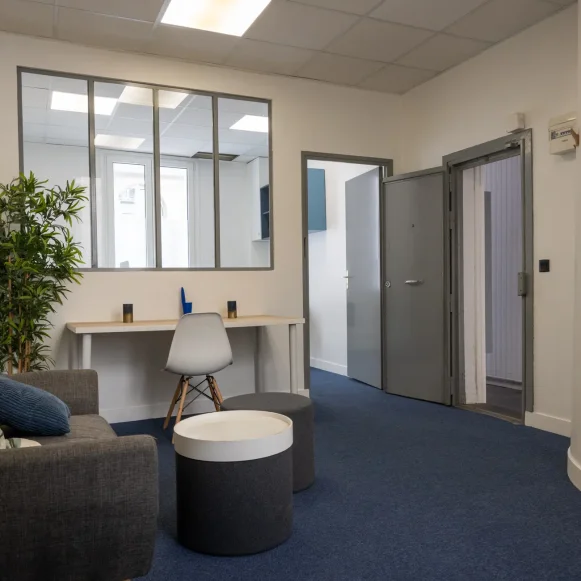 Espace indépendant 25 m² 4 postes Location bureau Rue Aristide Briand Levallois-Perret 92300 - photo 1