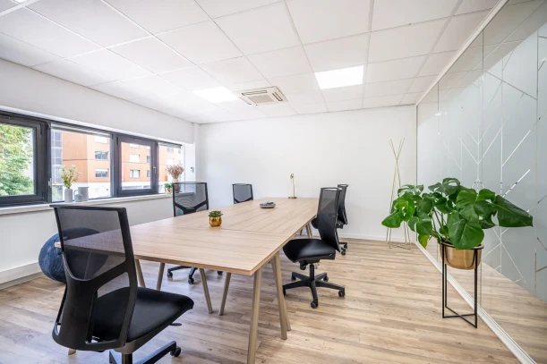 Bureau privé - 44300 - 5 postes - 1265€