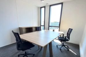 Bureau privé - 49800 - 6 postes - 1956€