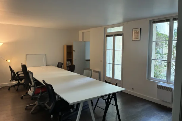 Espace indépendant - 75009 - 9 postes - 3300€