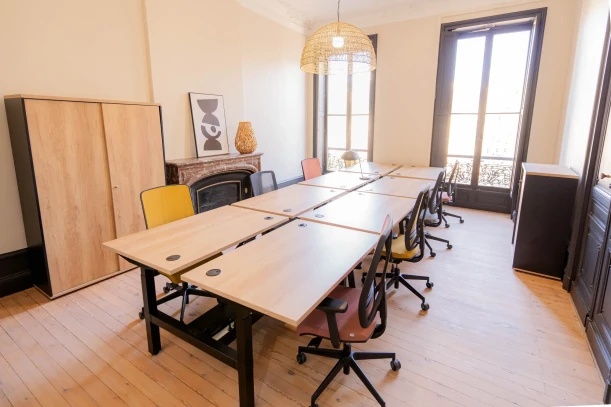 Bureau privé - 33000 - 8 postes - 3600€