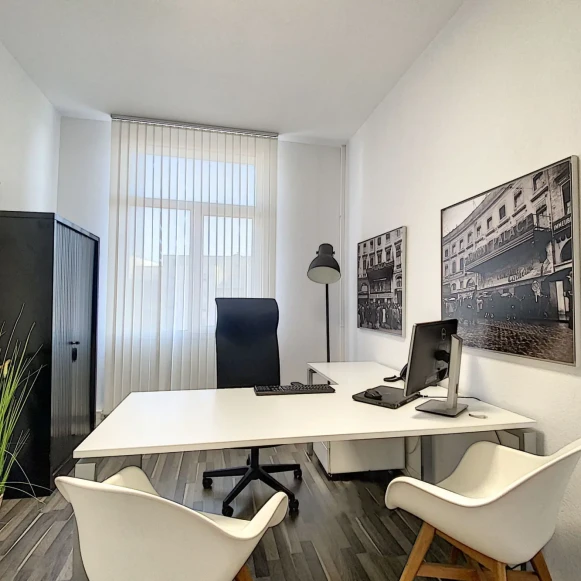 Bureau privé 12 m² 1 poste Coworking Route de Launaguet Toulouse 31200 - photo 1