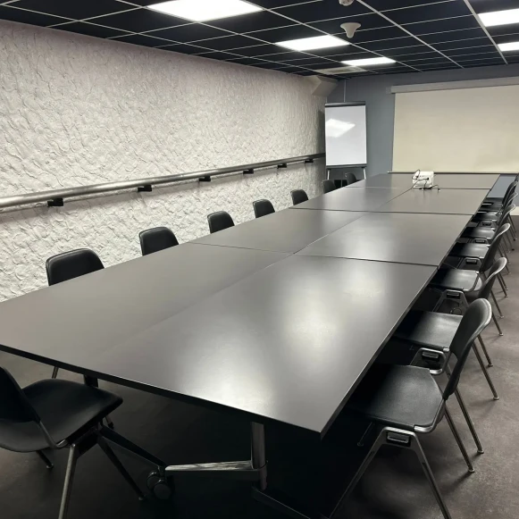 Bureau privé 28 m² 7 postes Location bureau Avenue des Champs-Élysées Paris 75008 - photo 4