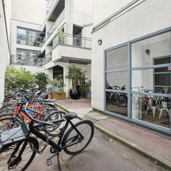 Espace indépendant 270 m² 44 postes Coworking Rue du Faubourg Saint-Denis Paris 75010 - photo 8