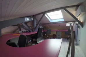 Open Space - 33000 - 6 postes - 250€