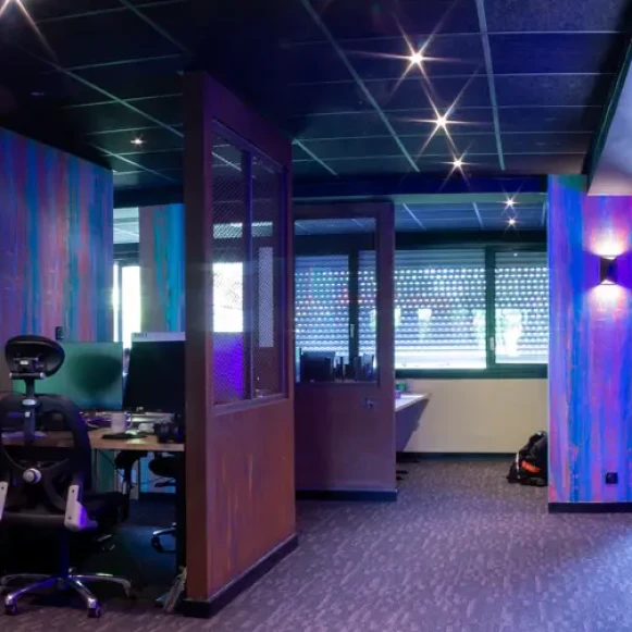 Bureau privé 120 m² 10 postes Location bureau Rue Paul Guiton Annecy 74000 - photo 8