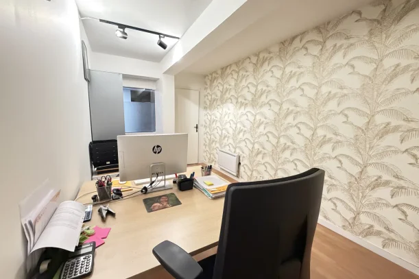 Bureau privé - 75012 - 3 postes - 600€