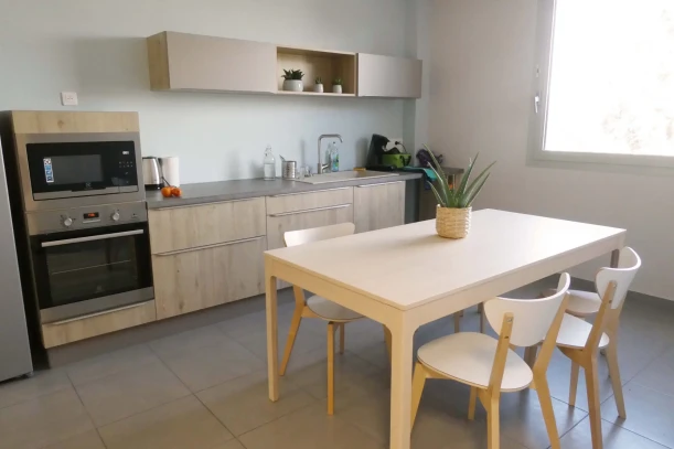 Bureau privé - 69126 - 2 postes - 400€