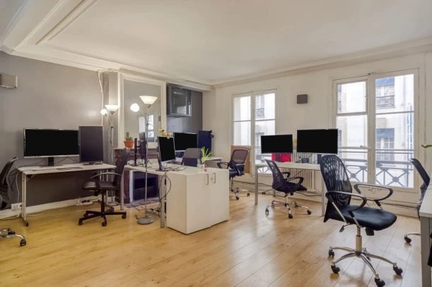 Espace indépendant - 75002 - 12 postes - 3600€