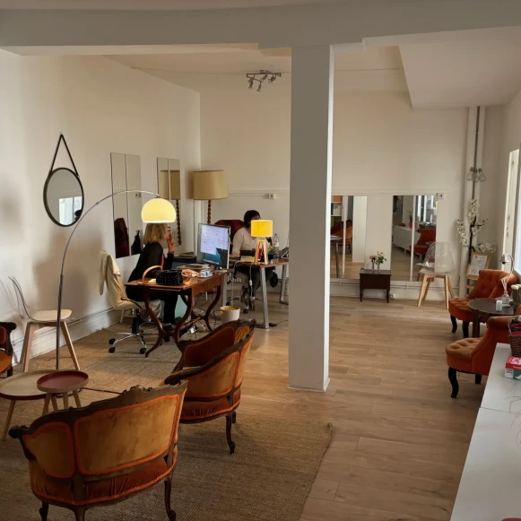 Open Space  1 poste Location bureau Rue de Montmorency Paris 75003 - photo 4