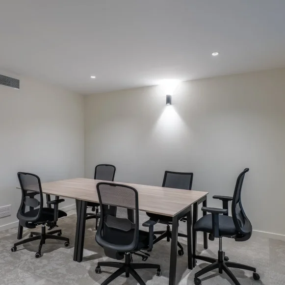 Bureau privé 34 m² 7 postes Coworking Rue Turenne Bordeaux 33000 - photo 1