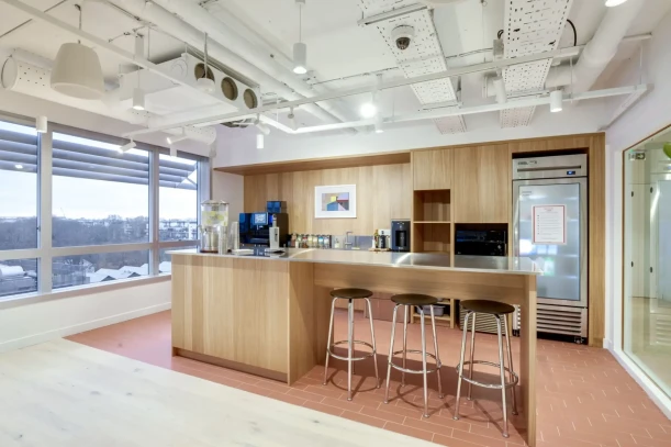 Bureau privé - 75012 - 8 postes - 1947.5€