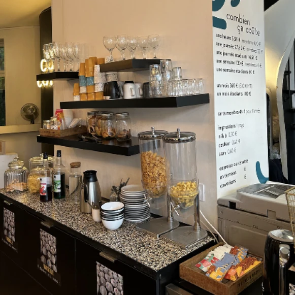 Bureau privé 12 m² 3 postes Coworking Rue Saint-Martin Paris 75004 - photo 7