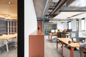 Open Space - 69007 - 4 postes - 400€