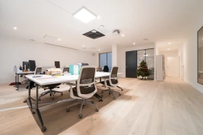 Open Space - 59800 - 20 postes - 290€