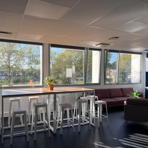 Bureau privé 4 m² 1 poste Location bureau Rue du Danemark Carquefou 44470 - photo 2