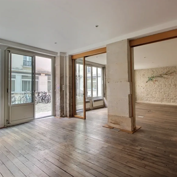 Espace indépendant 65 m² 10 postes Location bureau Rue du Faubourg Saint-Denis Paris 75010 - photo 5