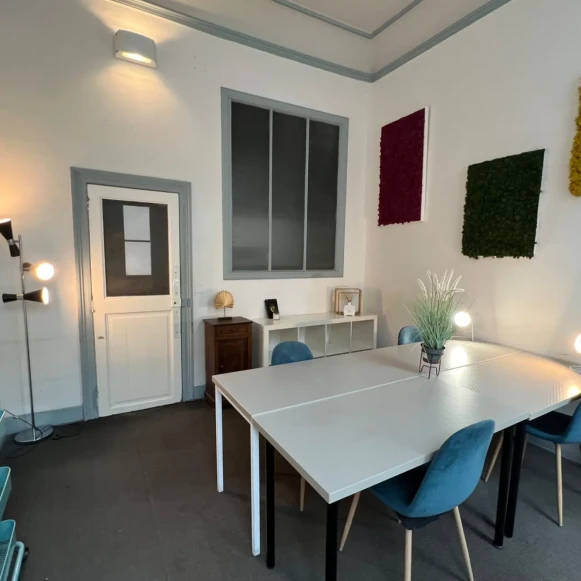 Bureau privé 16 m² 4 postes Location bureau Rue Saint-Guilhem Montpellier 34000 - photo 1