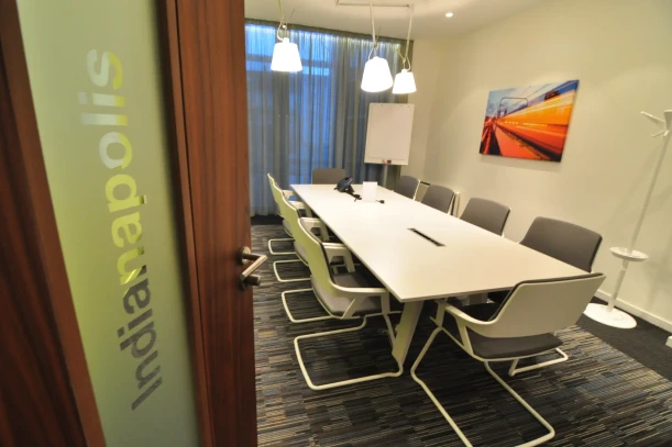 Bureau privé - 72000 - 7 postes - 3339€