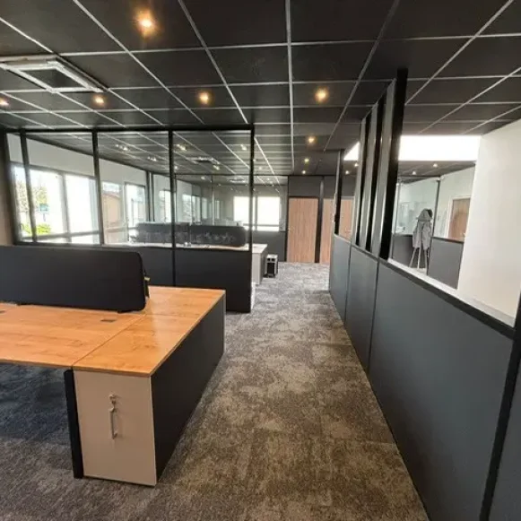 Open Space  4 postes Coworking Route de Corbas Vénissieux 69200 - photo 6