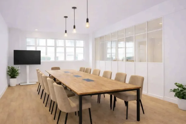 Espace indépendant - 75011 - 32 postes - 12480€