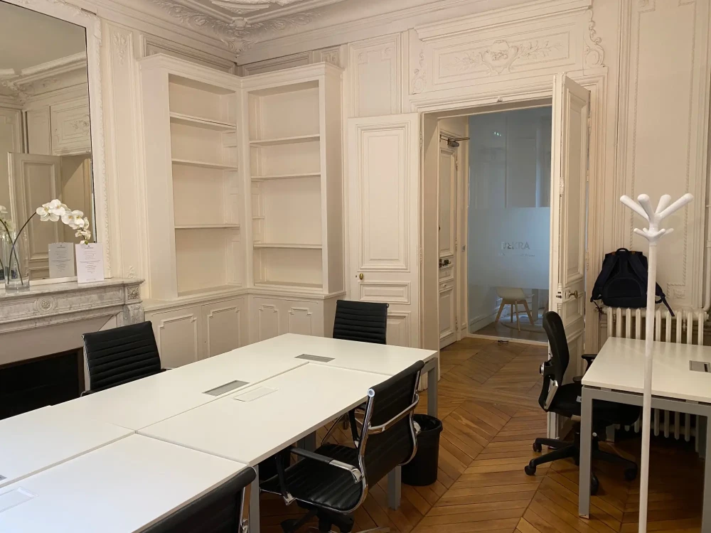 Bureau privé - 75008 - 8 postes - 5490€