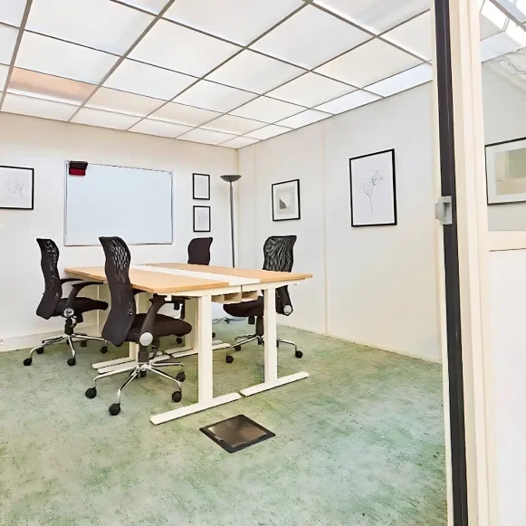 Bureau privé 13 m² 4 postes Coworking Rue du Chemin Vert Paris 75011 - photo 13