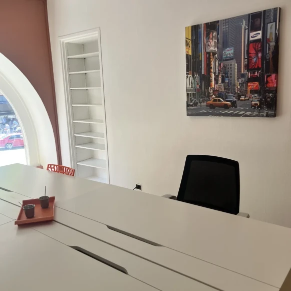 Bureau privé 17 m² 4 postes Location bureau Rue d'Aubuisson Toulouse 31000 - photo 1