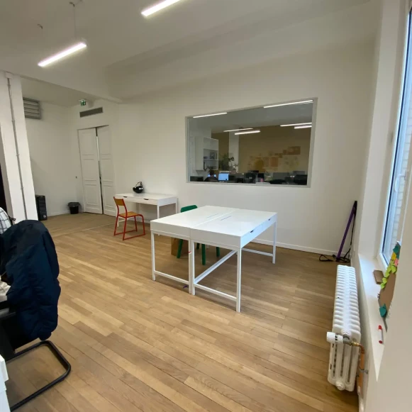 Open Space  5 postes Location bureau Rue du Soleil Paris 75020 - photo 4