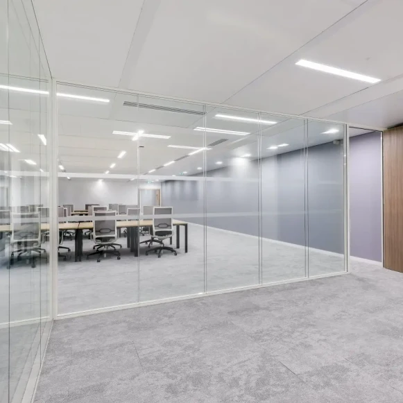 Bureau privé 20 m² 4 postes Coworking Rue Eugène Renault Maisons-Alfort 94700 - photo 3